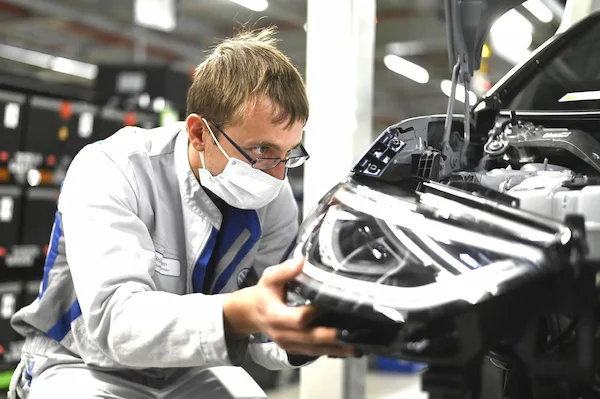 Auto Manufacturing Careers: Complete Guide to Opportunities and Growth