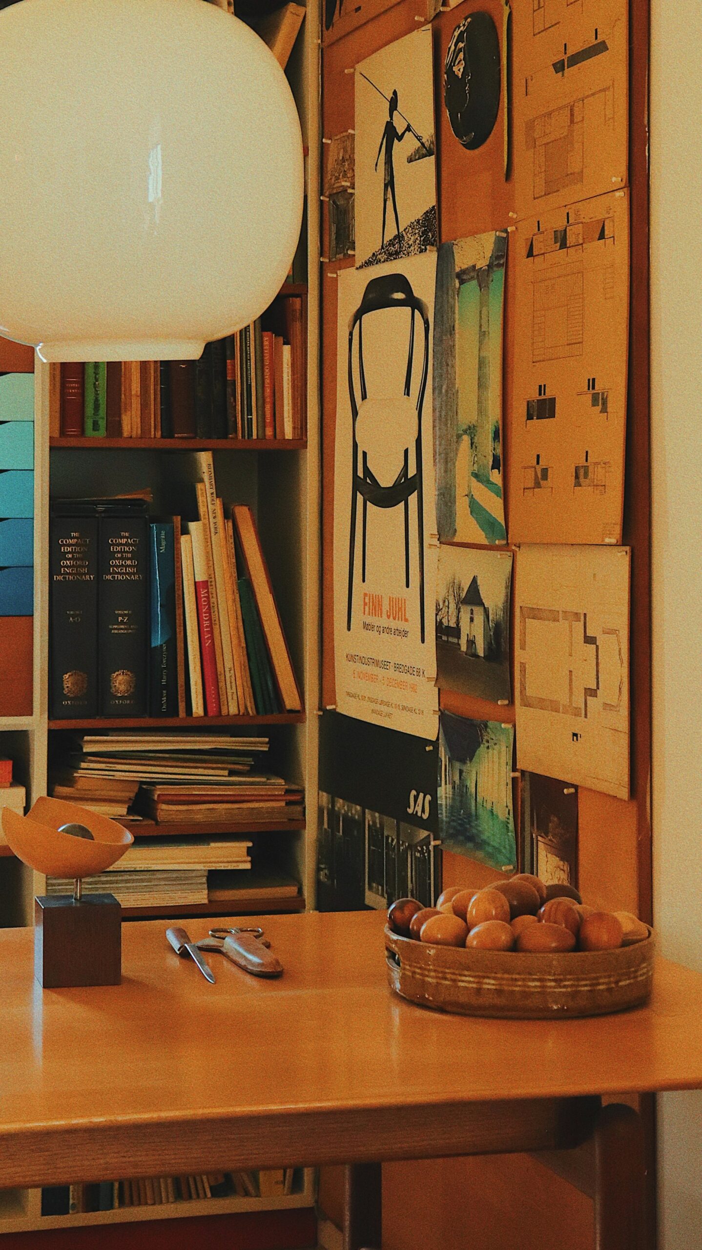 Educational Pathways and Requirements to Become a Professional Interior Designer